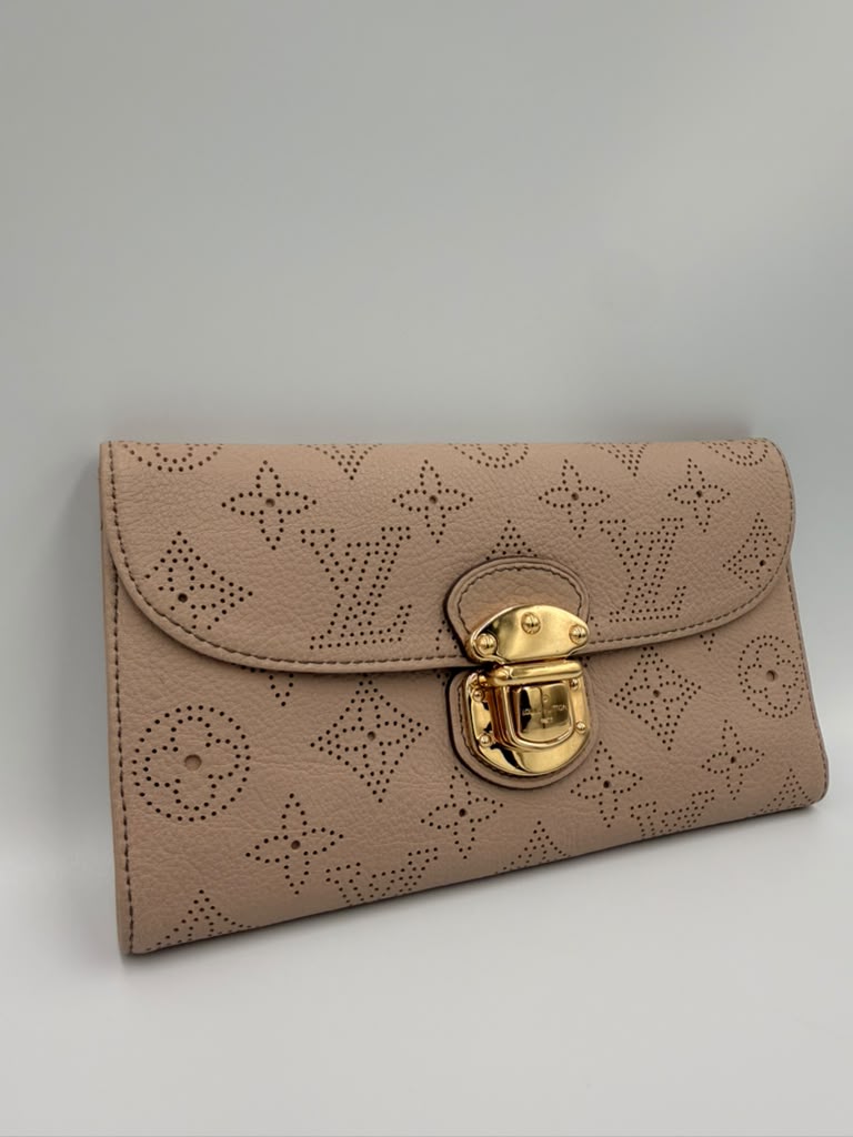 Louis Vuitton Mahina Amelia Wallet — Blush Pink Perforated Leather, Gold Hardware