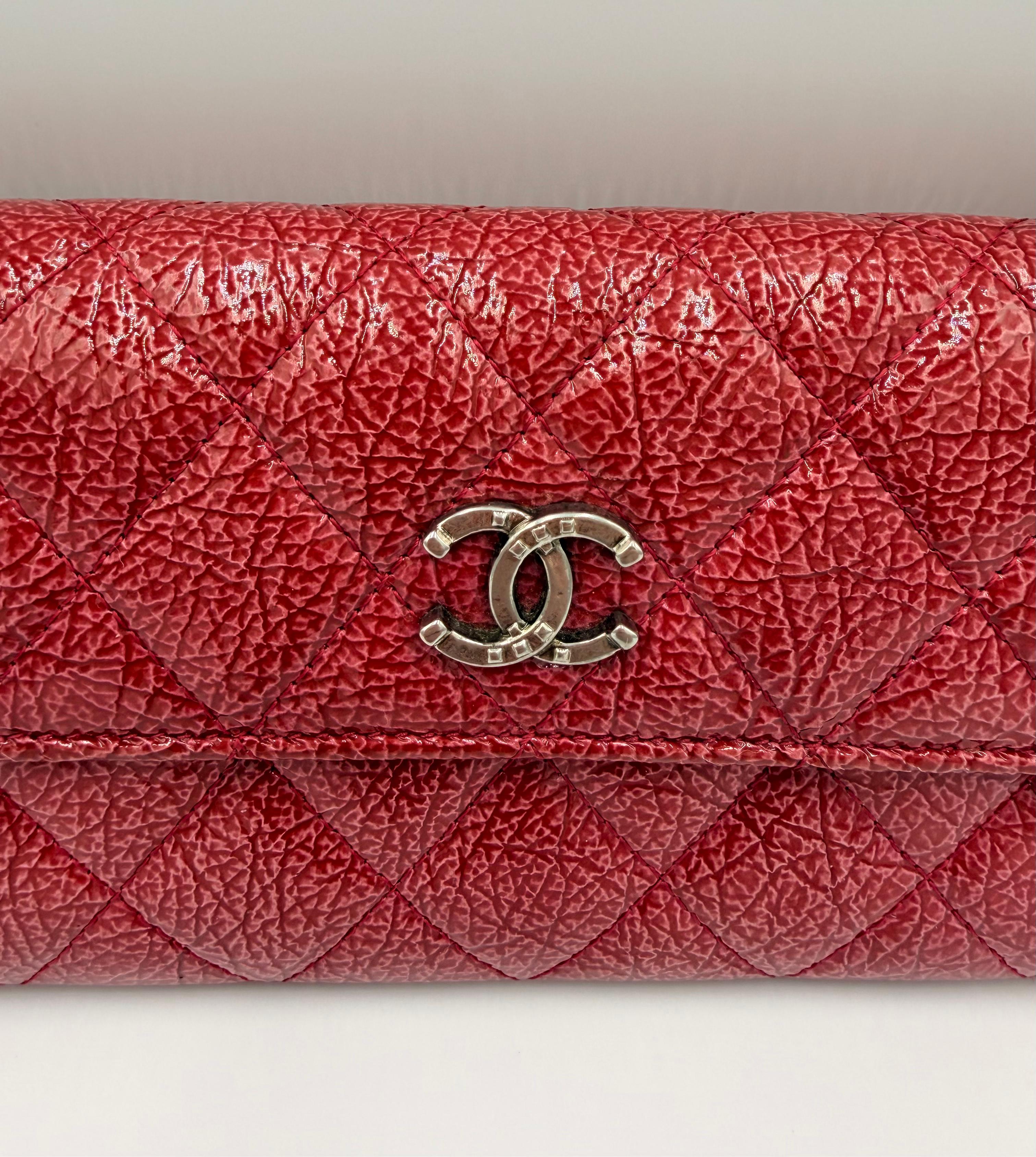 Chanel Chevron Flap Wallet on Chain — Red