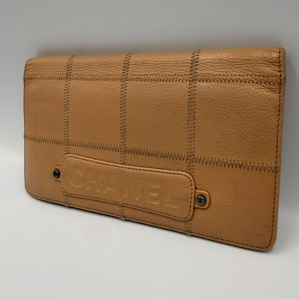 Chanel Chocolate Bar Quilted Caviar Wallet on Chain — Beige