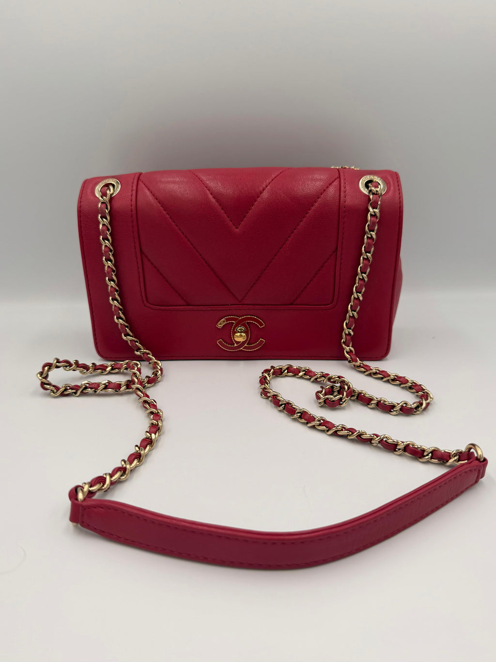 Chanel Mademoiselle Vintage Flap — Fuchsia