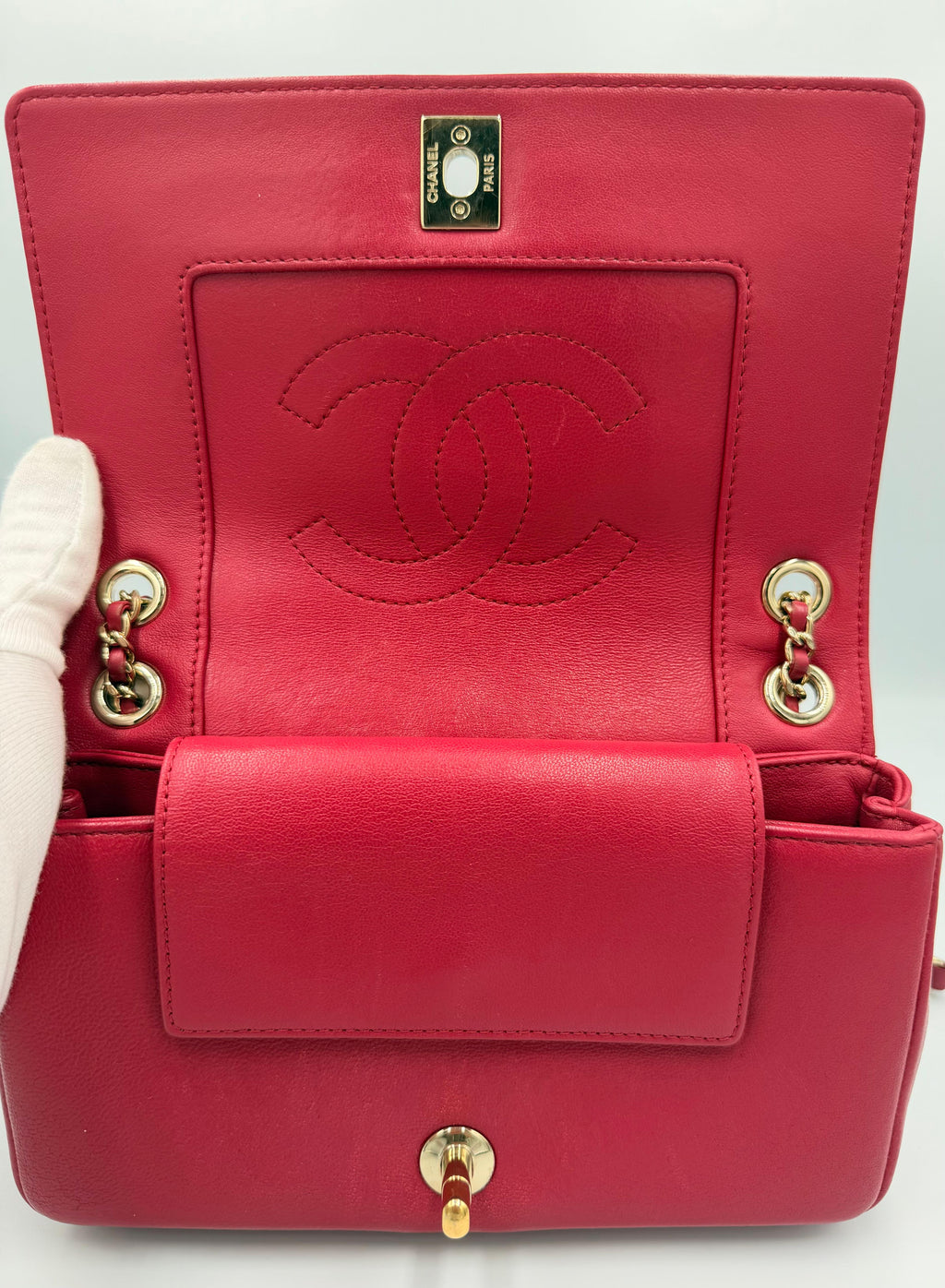 Chanel Mademoiselle Vintage Flap — Fuchsia